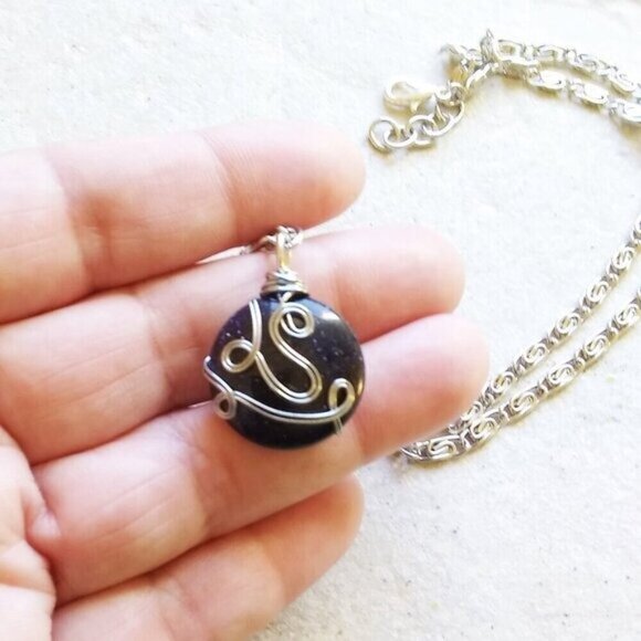 🍂🍁🍃 3/$25!!! Navy Blue Sandstone Disc Necklace w. 20" Stainless Steel Chain - Picture 1 of 8